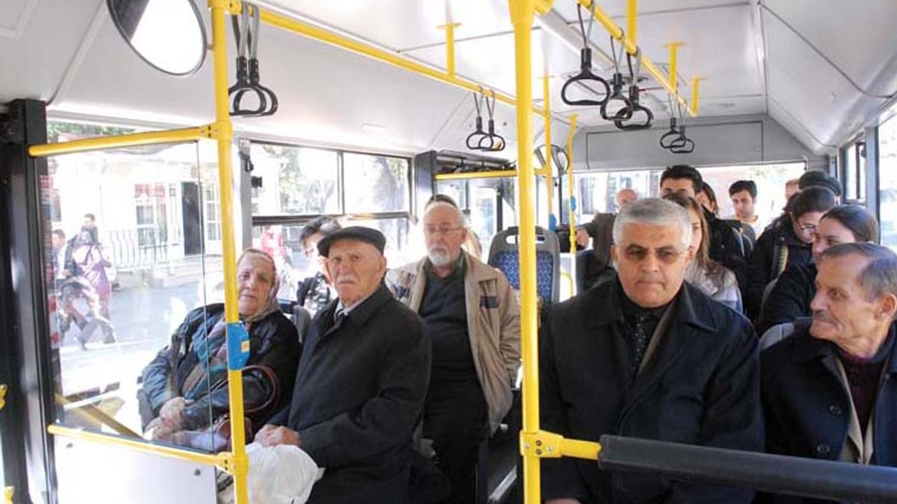 İBB açıkladı: İstanbul’da 65 yaş üstüne toplu taşıma ücretli mi?