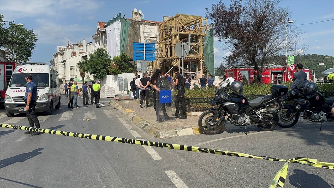 Beşiktaş’ta bina çöktü: 1 kişi altında kaldı