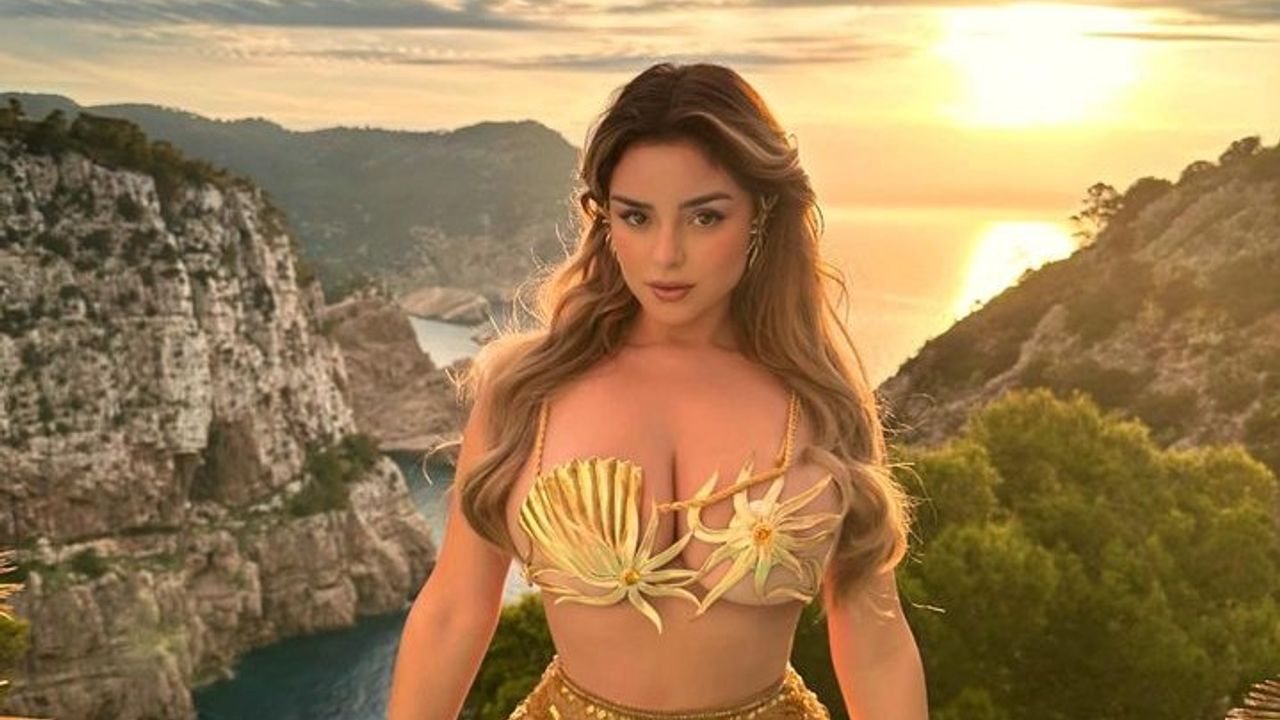 İngiliz modelin Kapadokya'daki bikinili pozları sosyal medyayı salladı!
