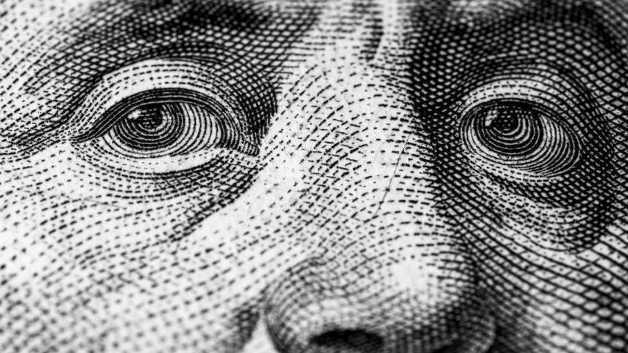 Ekonomistlerden dikkat çeken rapor: 2024'te dolar ne olacak?