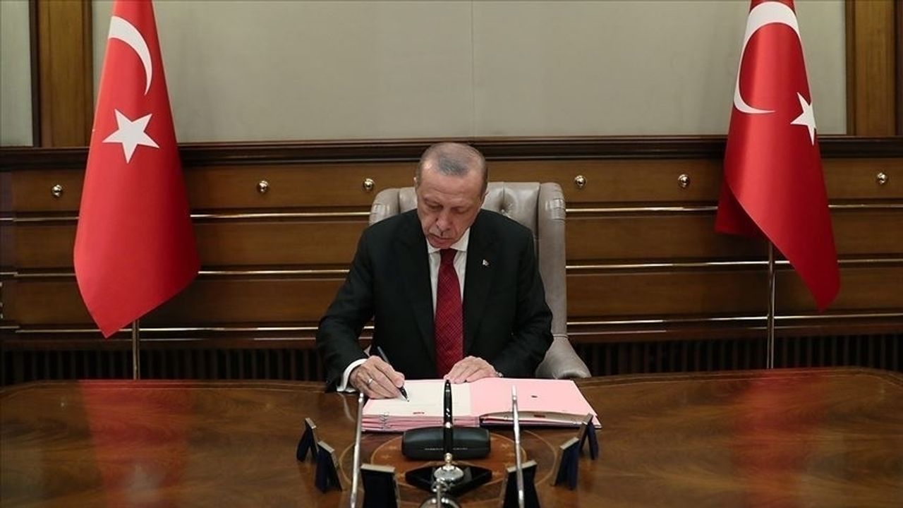Cumhurbaşkanı Erdoğan 20 üniversiteye rektör atadı!