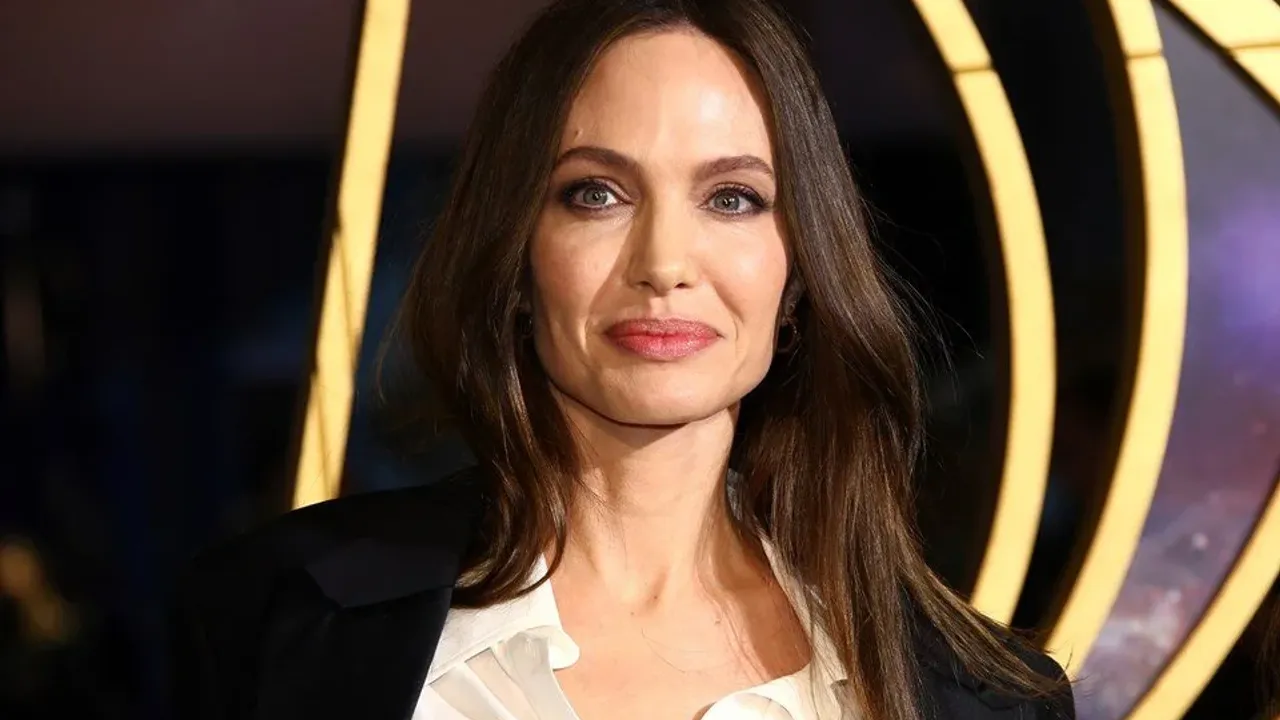 Angelina Jolie'den anneliğe ve çocuklarına övgü