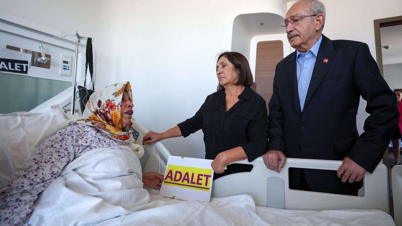Kılıçdaroğlu, Emine Şenyaşar'ı ziyaret etti