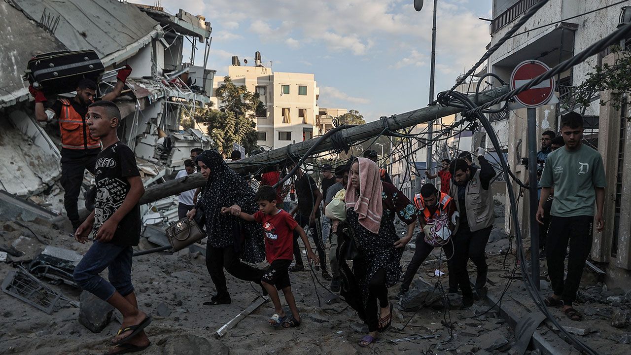 İsrail'den "Gazze'ye insani yardım" kararı