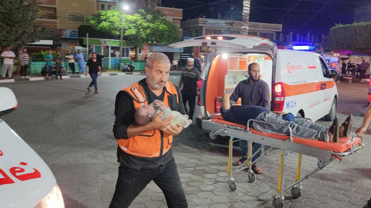 Türkiye Gazze'ye 20 doktor gönderiyor