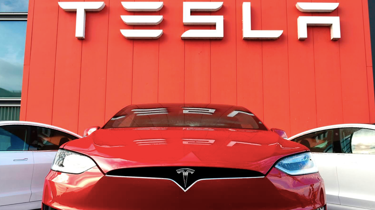 Tesla 2 milyondan fazla aracını geri çağırdı