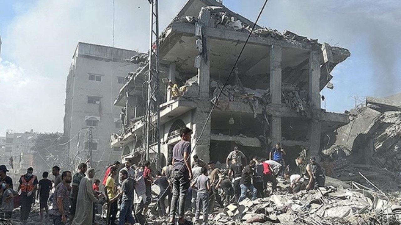İsrail, Gazze'ye bomba yağdırıyor! Son saldırıda 18 kişi yaşamdan koparıldı!