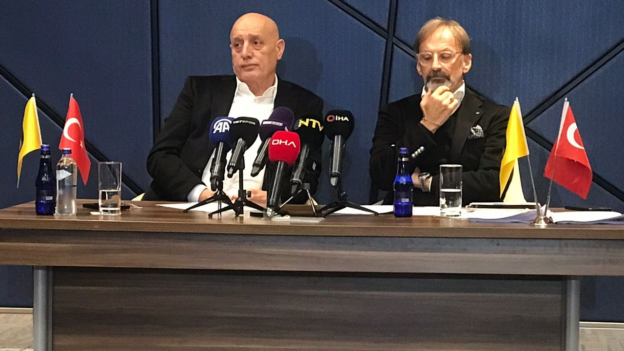İstanbulspor başkanı Ecmel Sarıalioğlu: "TFF yönetiminin istifasını istiyor ve bekliyoruz"