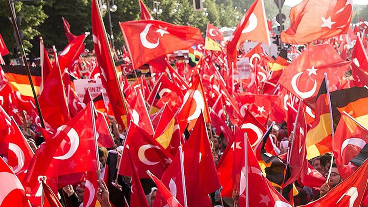 Almanya’daki Türkler parti kuruyor
