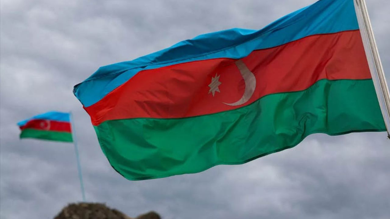 Azerbaycan'dan Fransa'yı kovma çağrısı