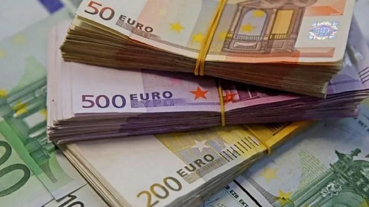 Kosova 1 Şubat'ta euroya geçiyor