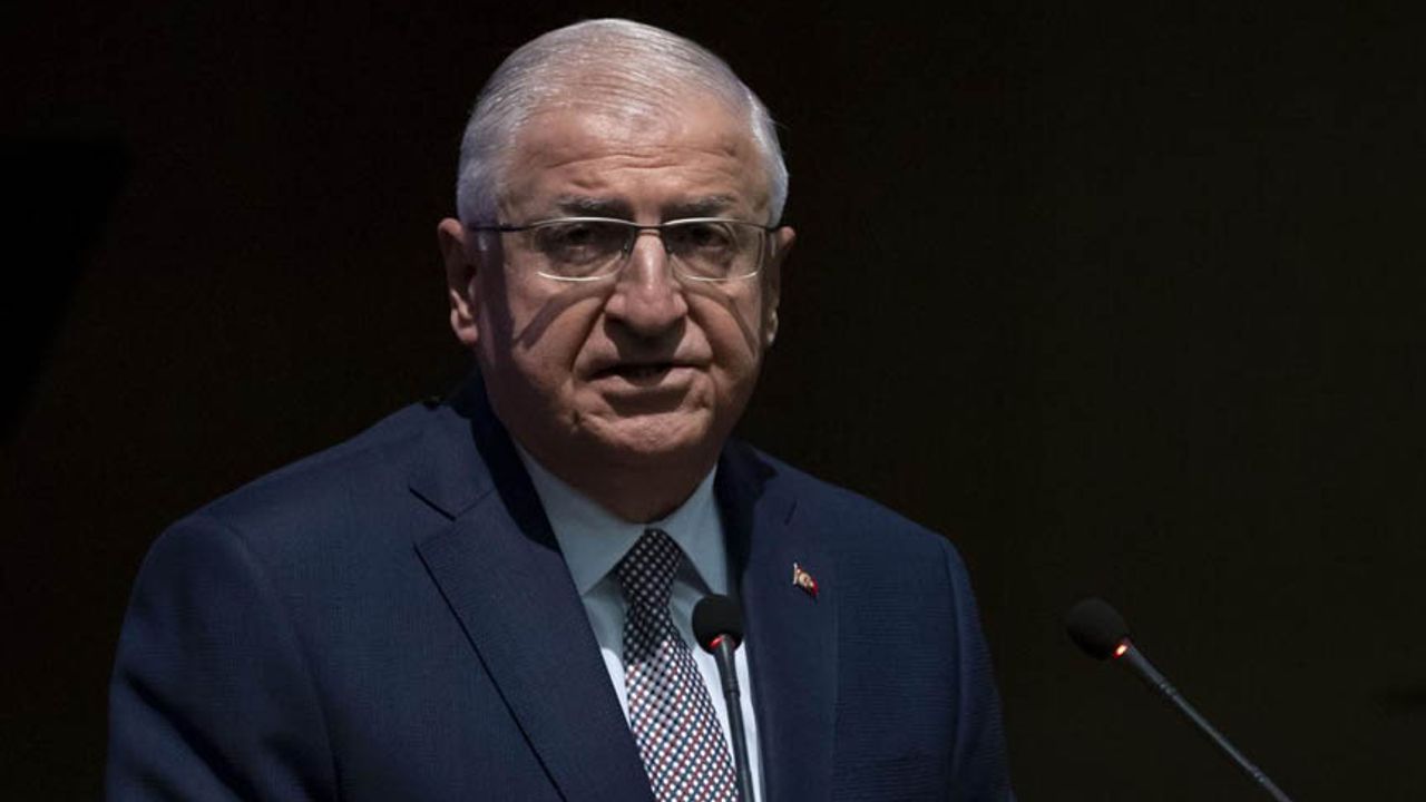 Milli Savunma Bakanı Yaşar Güler'den Deniz Kuvvetleri açıklaması