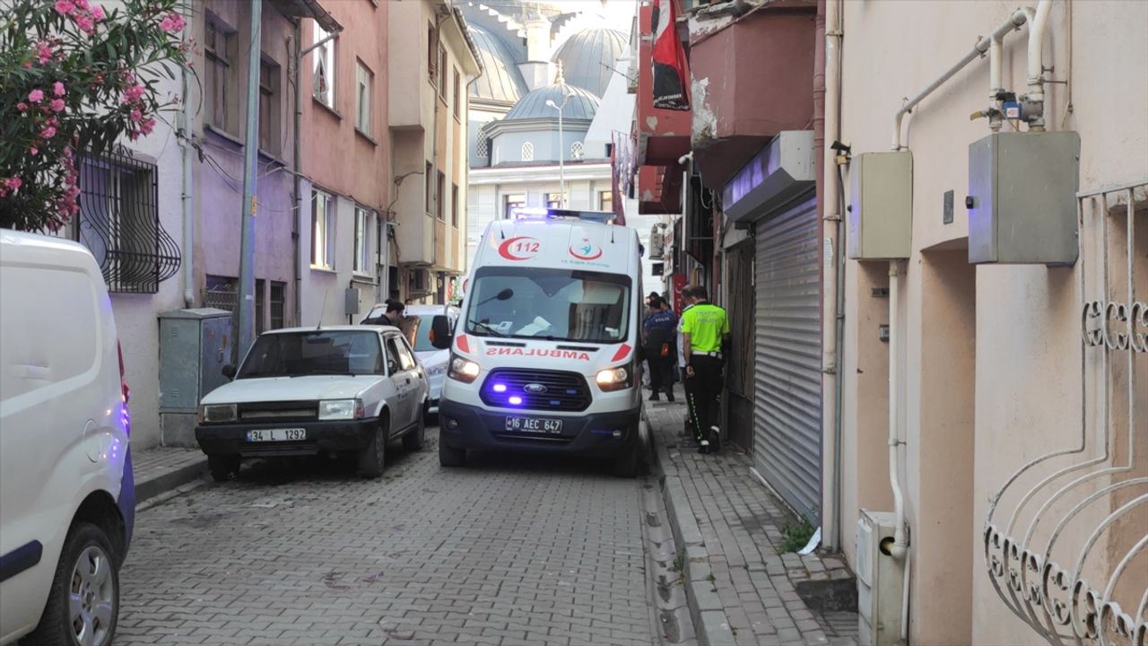 Bursa'da tabancayla iki kişiyi yaralayan saldırgan kaçtı