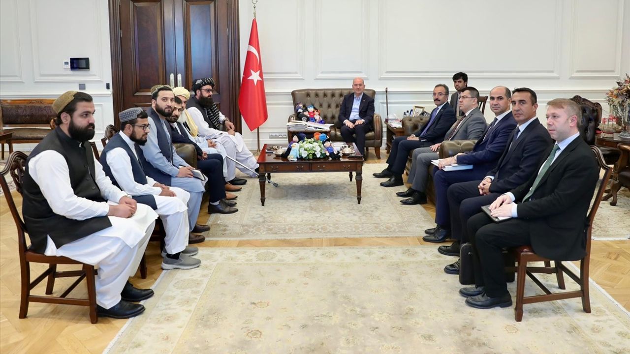 İçişleri Bakanı Soylu, Afgan Bakan Yardımcısı ve beraberindeki heyeti kabul etti