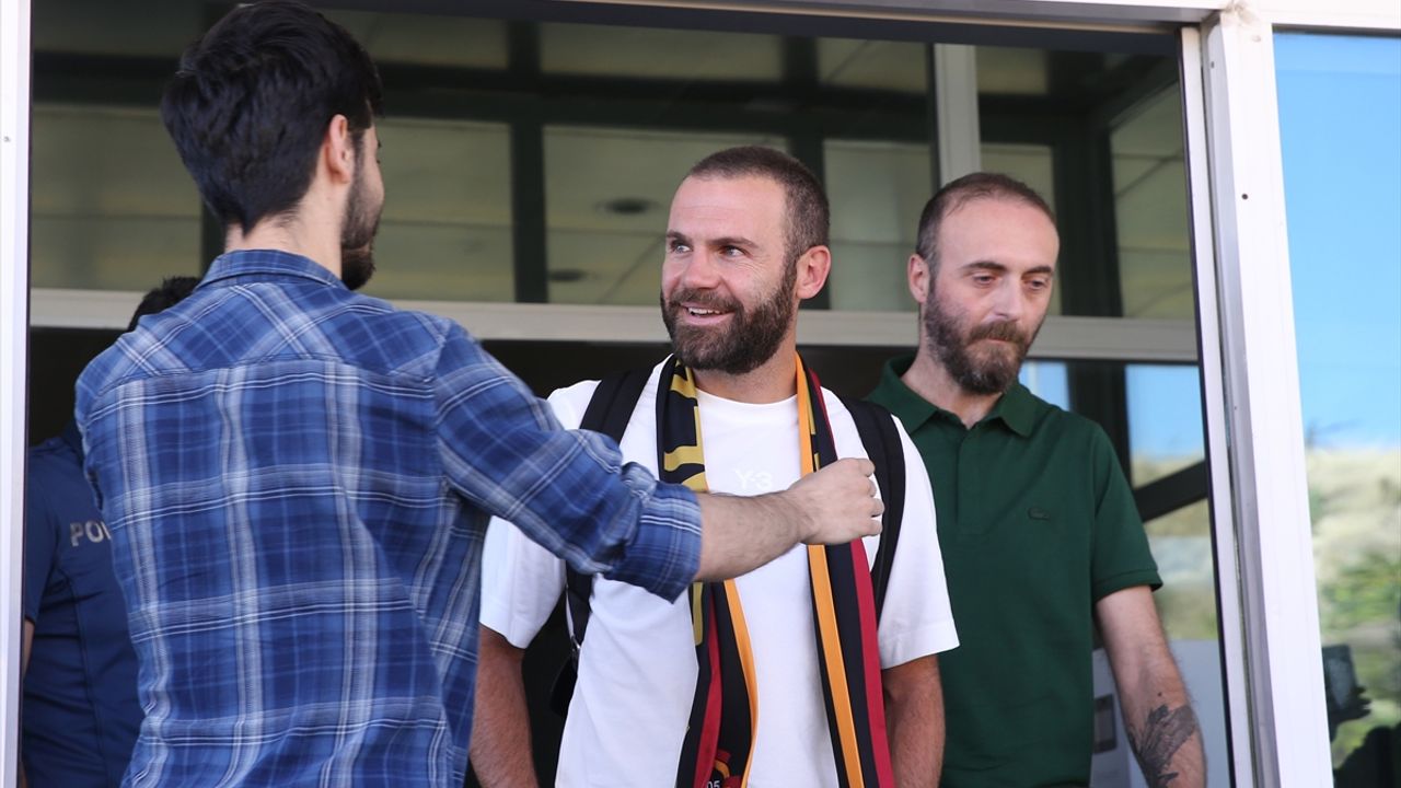 Juan Mata, Galatasaray için İstanbul'da