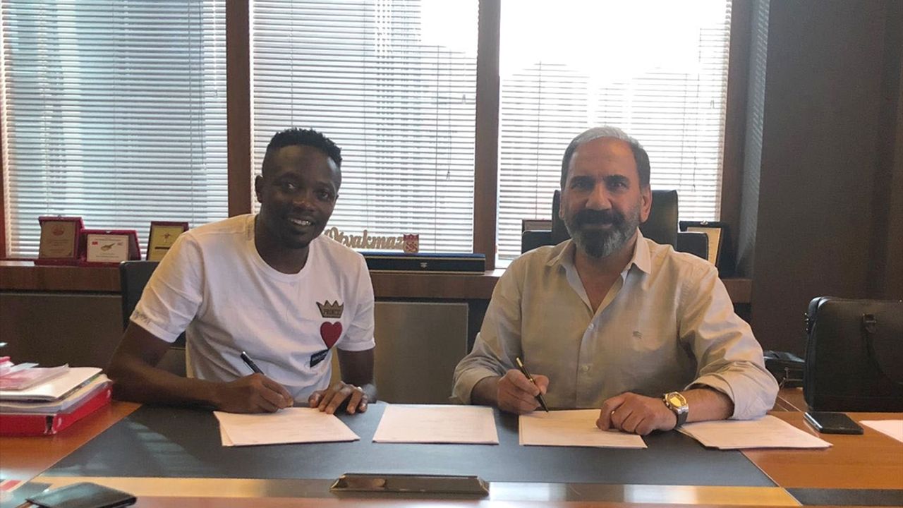 Sivasspor, Ahmed Musa'yı transfer etti