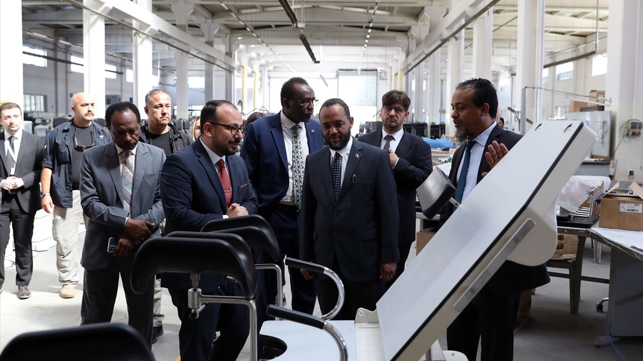 Sudan Sağlık Bakanı İbrahim, Ankara'da temaslarda bulundu