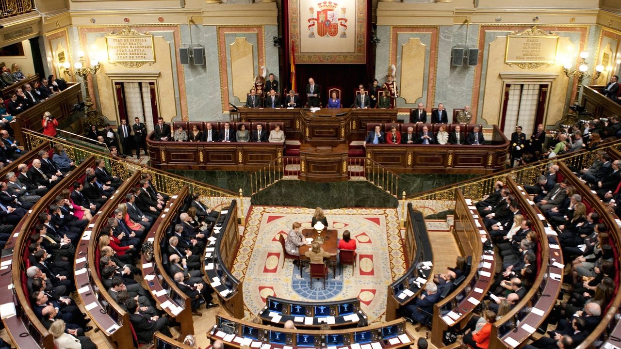 İspanya'da sol hükümetin 2023 yılı bütçesi mecliste kabul edildi