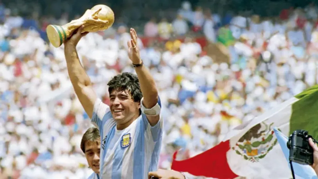 Futbol dahisi Maradona'sız ilk Dünya Kupası