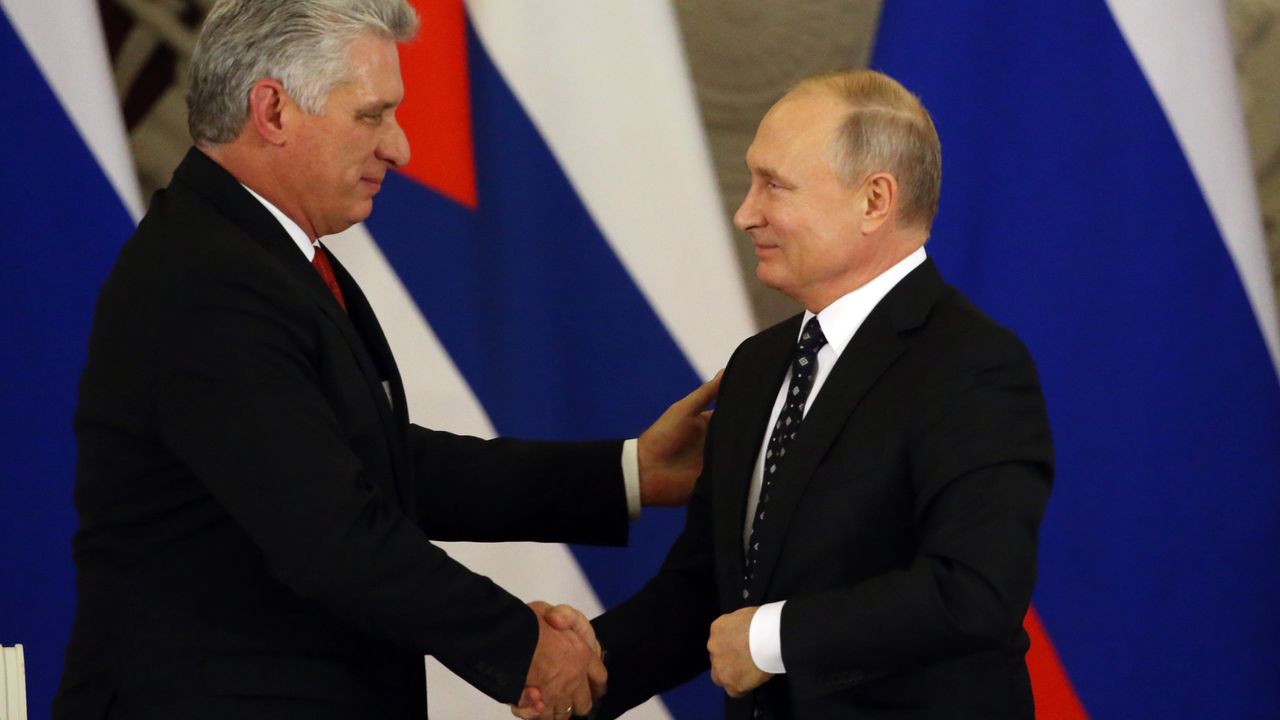 Küba Devlet Başkanı Diaz-Canel ile Putin, Moskova’da görüştü