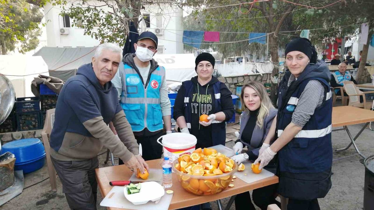 Ahıskalı Türkler depremzedelerin ihtiyaçlarını karşılıyor