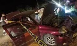 Kırşehir'de feci kaza: Kamyon ile otomobil çarpıştı
