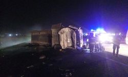 Konya'da feci kaza: İki tır kafa kafaya çarpıştı