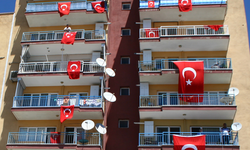 275 bin ev Türk bayraklarıyla süslenecek