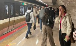 İstanbul metrosunda intihar girişimi: Raylara atladı!