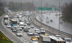 İstanbul'da yağmur trafiği felç etti!