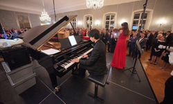 Genç piyanistten Türkiye'ye ödül