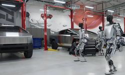 Tesla'da kan aktı, Elon Musk üstünü örttü: Tesla robotu kendisini üreten mühendise mi saldırdı?