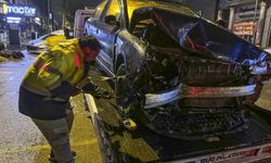 Ankara'da Otomobil Minibüse Çarptı, 11 Kişi Yaralandı