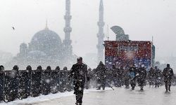 İstanbul'a beklenen kar Silivri'den girdi!
