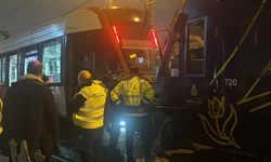 Zeytinburnu'nda iki tramvay çarpıştı