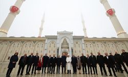 Türkiye'nin en büyük ikinci camisi Şahinbey Millet Camii açıldı