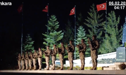 Türkiye ve Azerbaycan'da askerler depremde kaybettiklerimize selam durdu