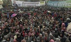 Cumhurbaşkanı Erdoğan Rize'de 'CHP'de her gelen öncekini arattı'