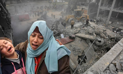 İsrail Gazze’de kadın ve çocukların olduğu yeri vurdu: 24 ölü