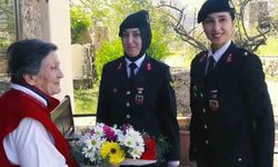İlk Türk Kadın Subayına 8 Mart ziyareti