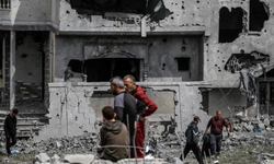 İsrail Gazze'de 3 farklı noktaya saldırdı! 25 kişi yaşamını yitirdi