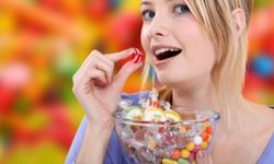 Şeker dişlere zarar vermeden nasıl tüketilmeli?
