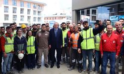 Cumhurbaşkanı Erdoğan akaryakıt işçilerini ziyaret etti
