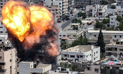 İsrail Gazze’de kendi askerlerini vurdu!