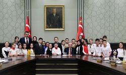 Erdoğan Beştepe'de çocukları kabul etti