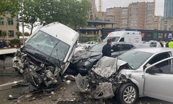 İstanbul'da 7 araçlı zincirleme kaza: Yaralılar var