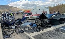 Malatya’da feci kaza… Otomobil karşı şeride geçti: 3 ölü, 5 yaralı