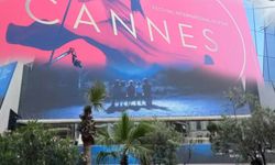 77. Cannes Film Festivali'nin açılışında çalışanlar eylemde