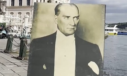 İstanbul'da Atatürk portresi
