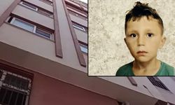 10 yaşındaki çocuk annesinin iş yerinde asansöre sıkışarak can verdi